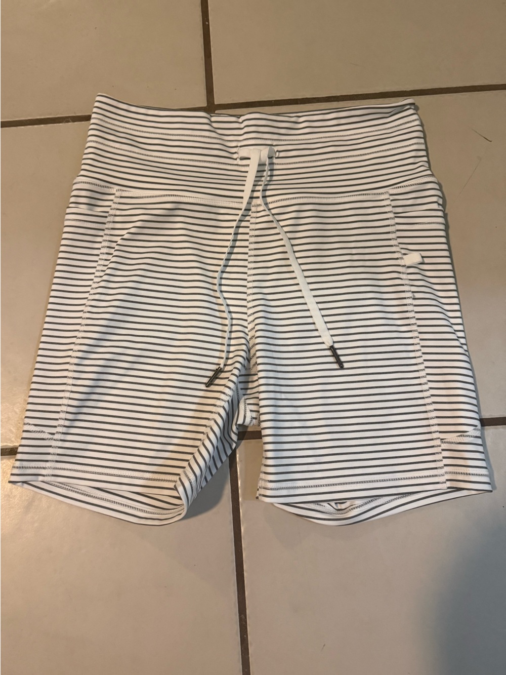 Halara white striped Drawstring Legging shorts sz S NWOT